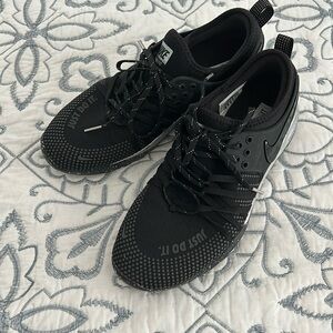 Size 7 great condition women’s sneakers Nike